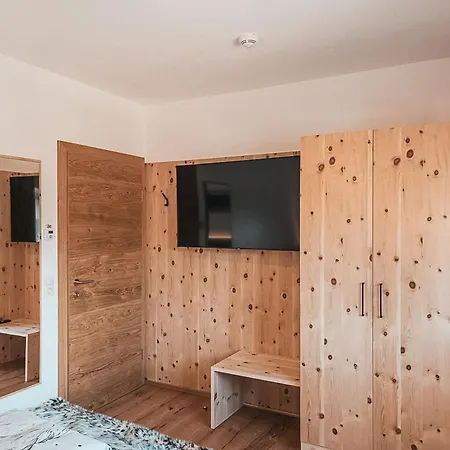 Apartment Veronikas Relax & Family Suite - Sun Terrace And Car Park By Alpenluxus Appartements Fuegen